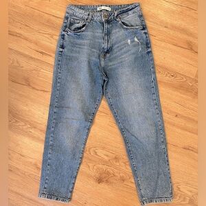 Zara High Waisted Cropped Jeans